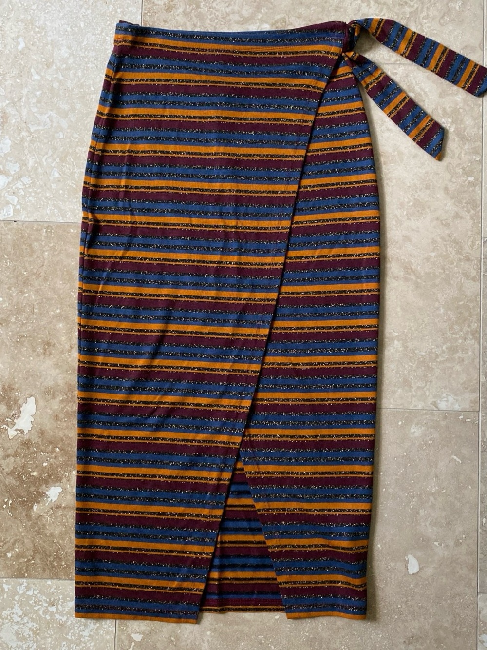 Gorgeous ASOS Knit Wrap Pencil Skirt with Metallic Shimmer ~ Size 0 ~ NWT 🥀